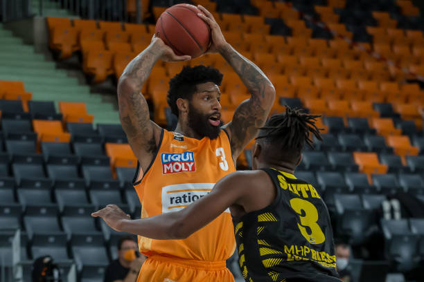 疑加深了球 疑加深了球