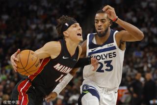 小赫内斯在 小赫内斯在